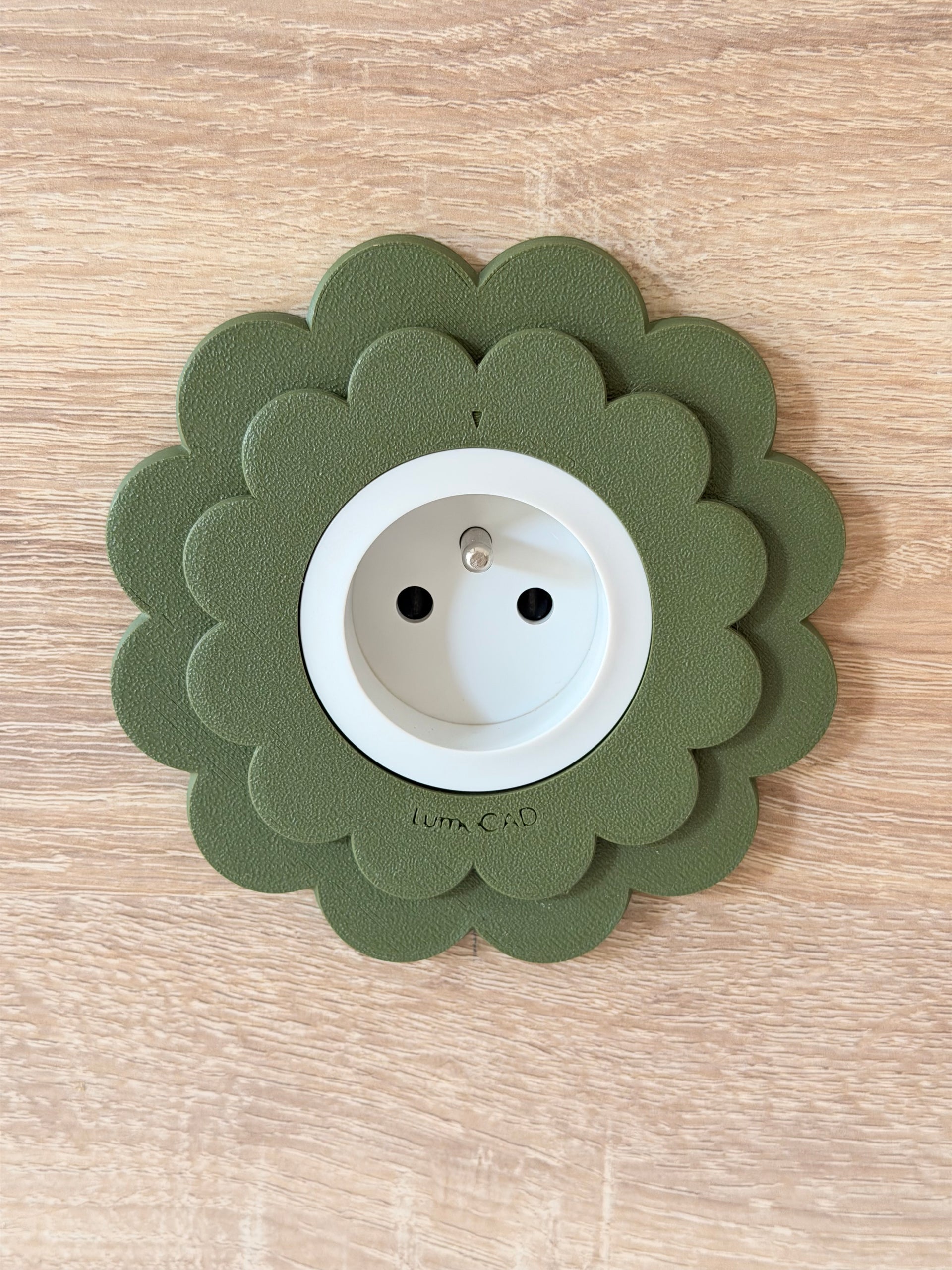 Cache prise Floa Vert kaki LumoCAD