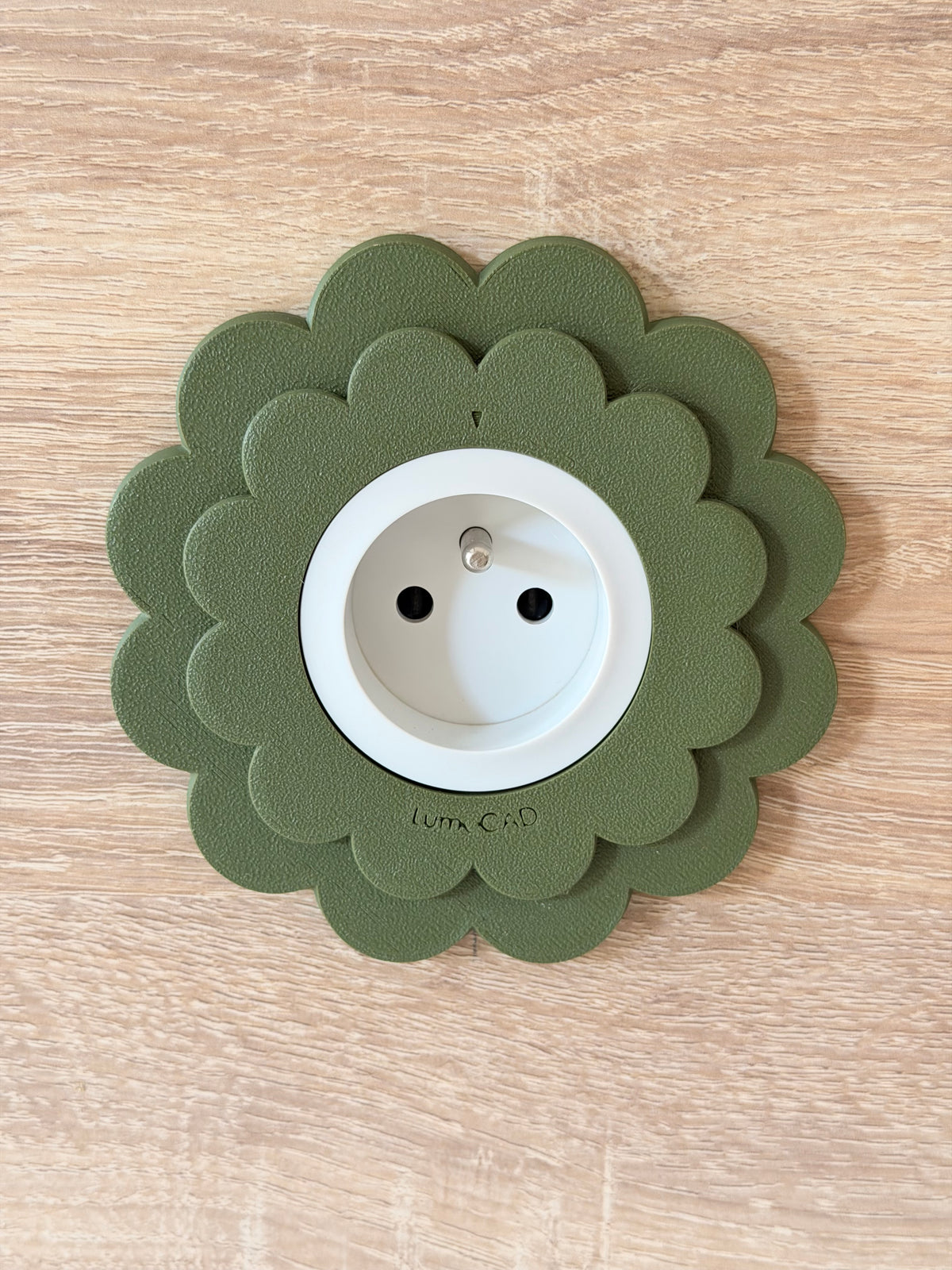 Cache prise Floa Vert kaki LumoCAD