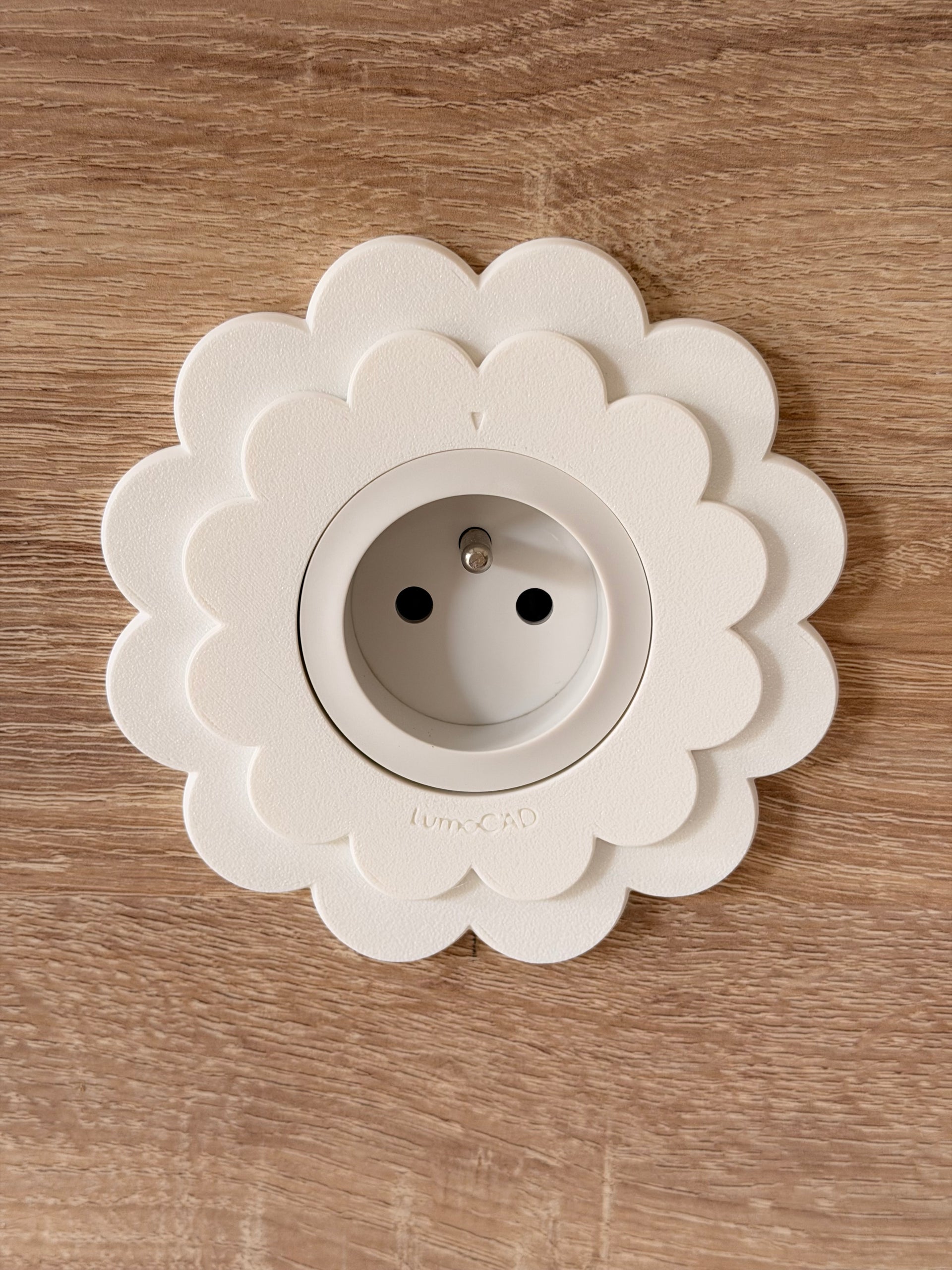 Cache prise Floa Blanc LumoCAD