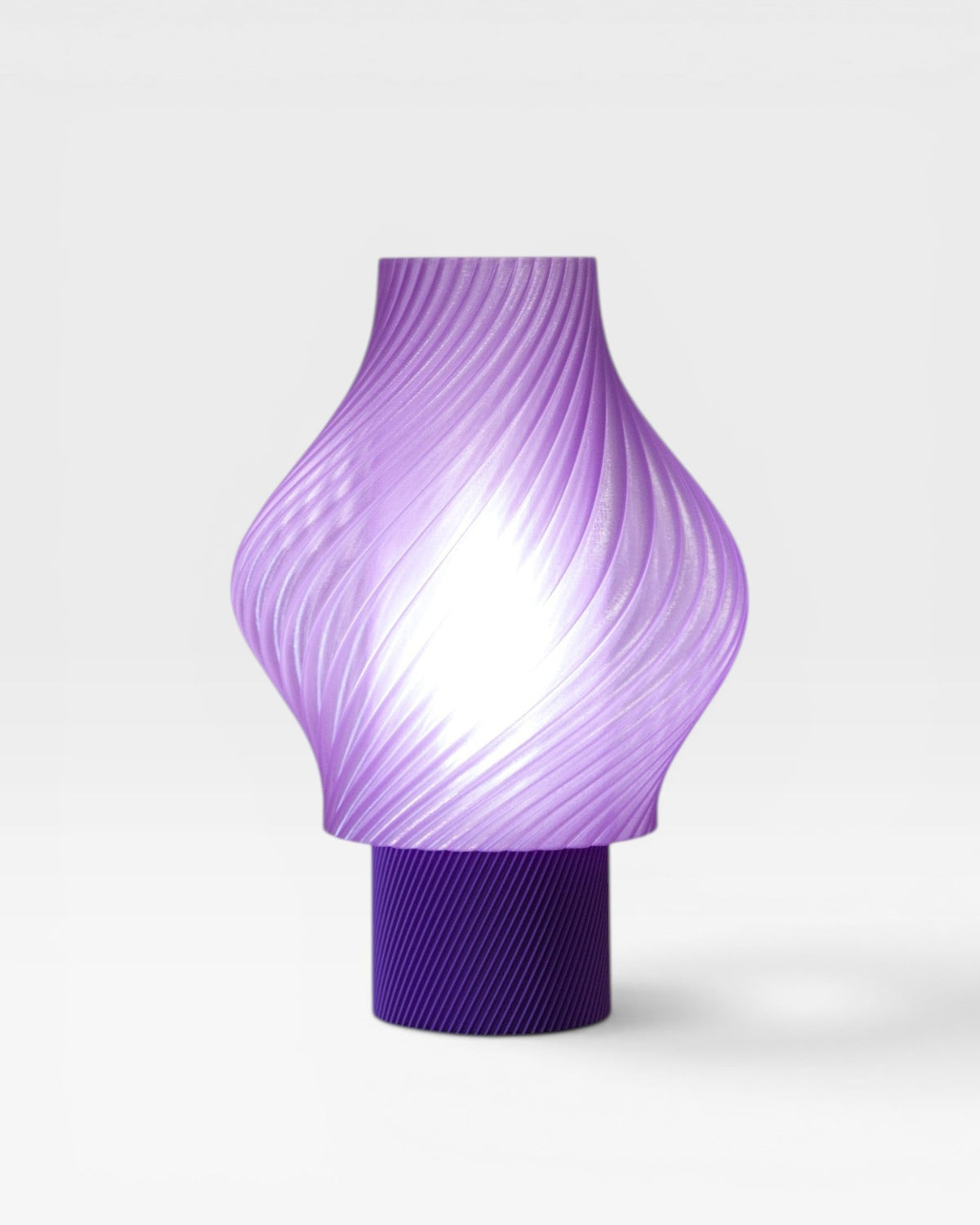 Lampe à poser Sélio Lavande violet pâle, luminaire design fabriqué en France en impression 3D