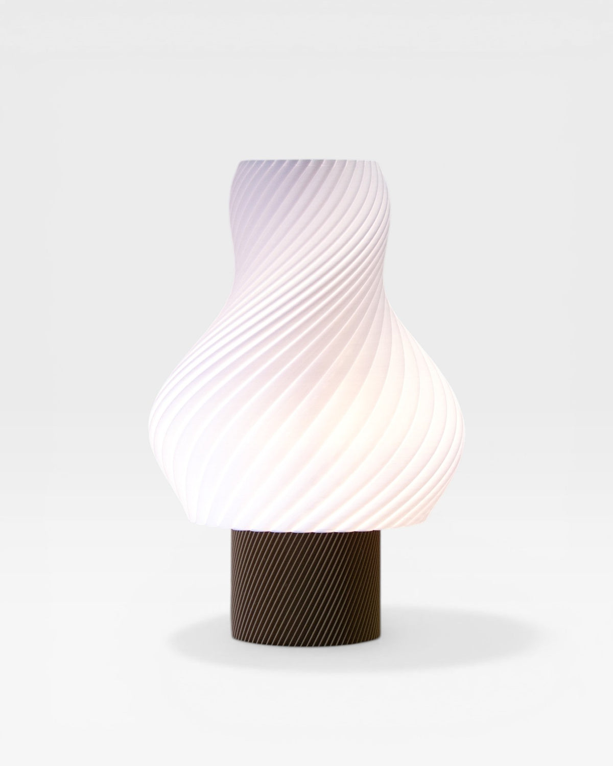 Lampe à poser Sélio Sable beige, luminaire design fabriqué en France en impression 3D
