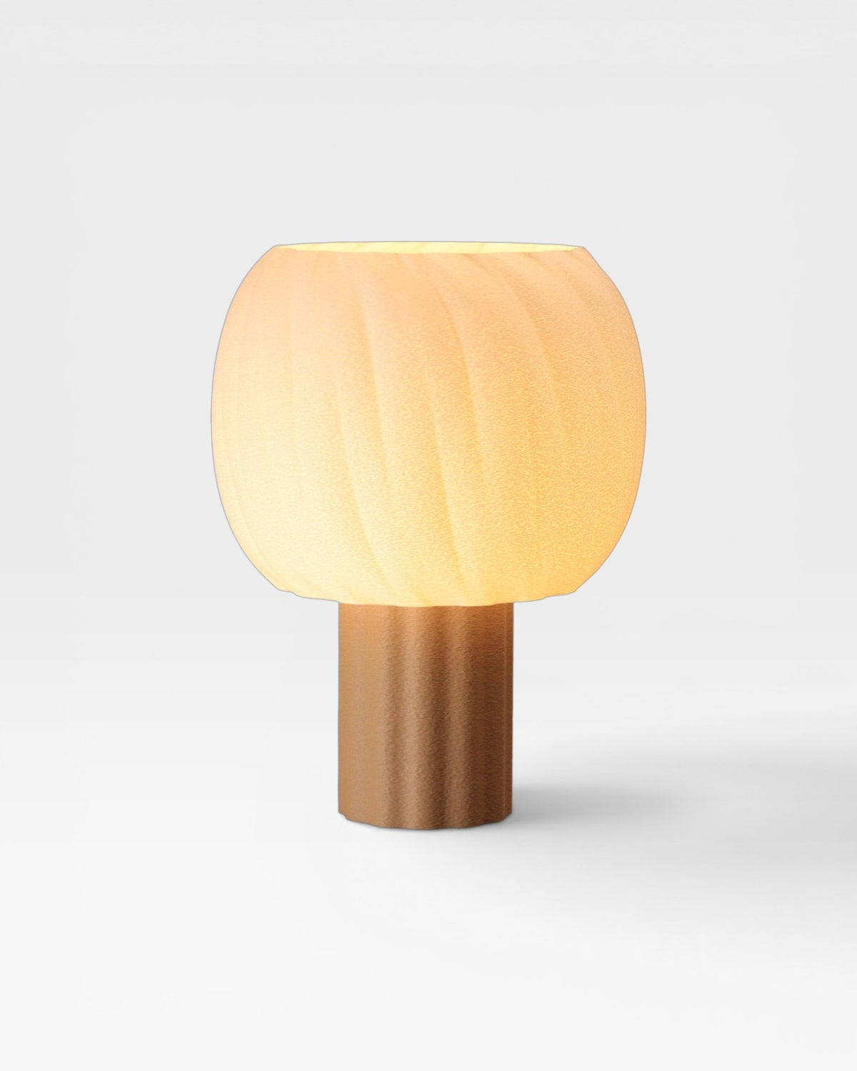 Lampe de chevet Dréa Noisette brun clair, luminaire design fabriqué en France en impression 3D