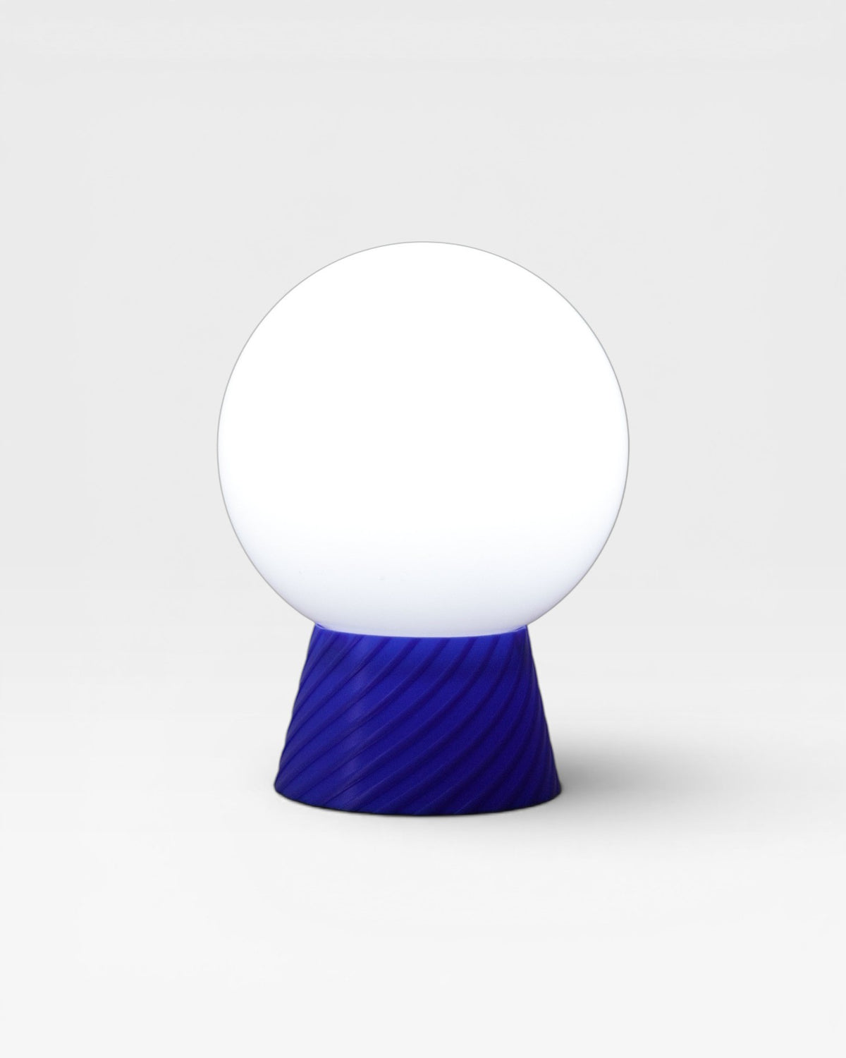 Lampe BLEUORBE bleu, luminaire design exclusif fabriqué en France en impression 3D